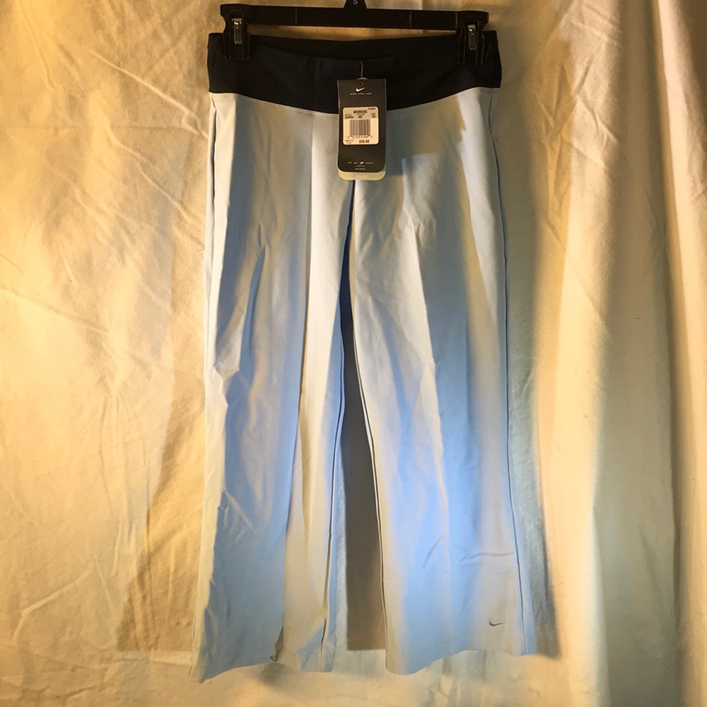 Nike Dri Fit low rise training sport capris Sz XS
